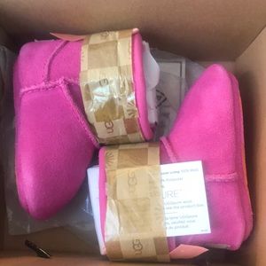 Baby Ugg boots(New)
